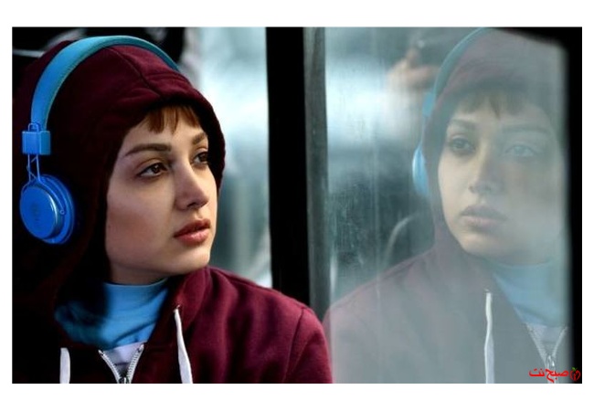 روشنک گرامی، بازیگر برجسته سینمای ایران، با طنزی گیرا، صداقتی بی‌پرده و روحیه‌ای پرشور